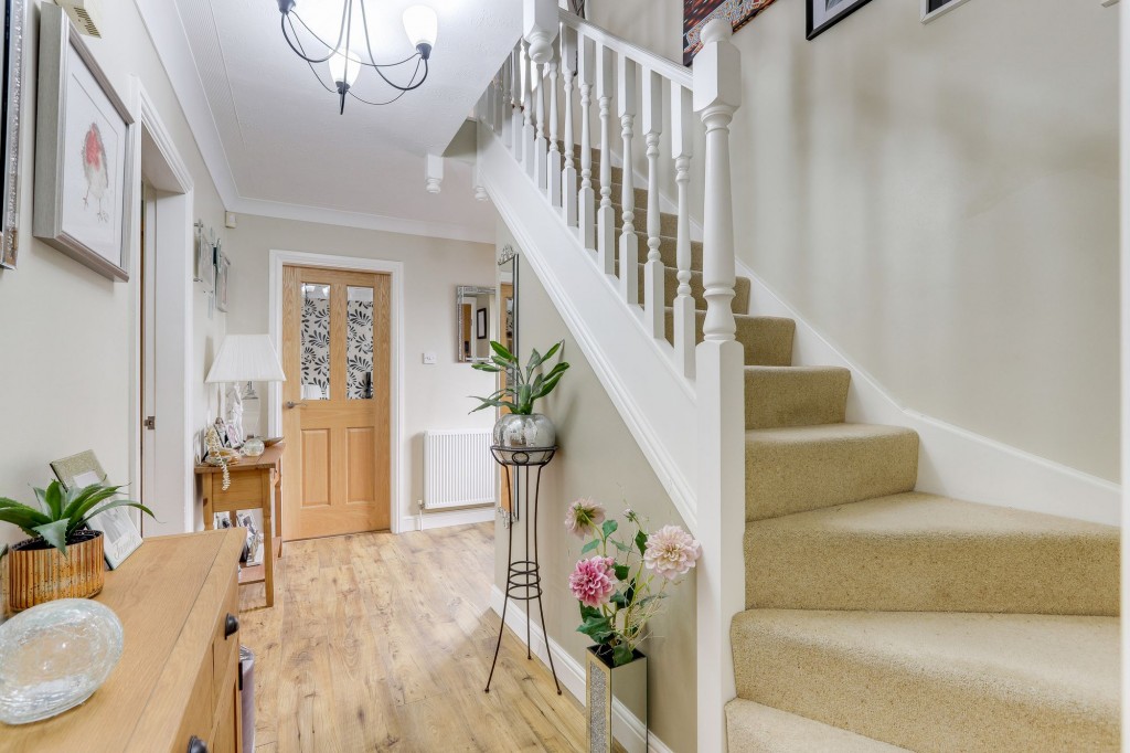 The Pines, Draycott, DE72