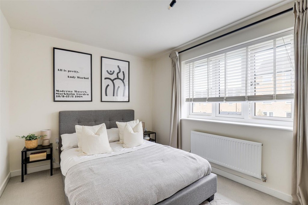 Renshaw Drive, Gedling, NG4