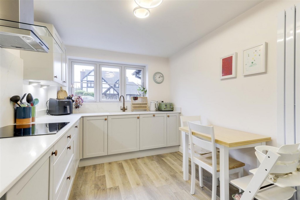 Martindale Close, Gamston, NG2