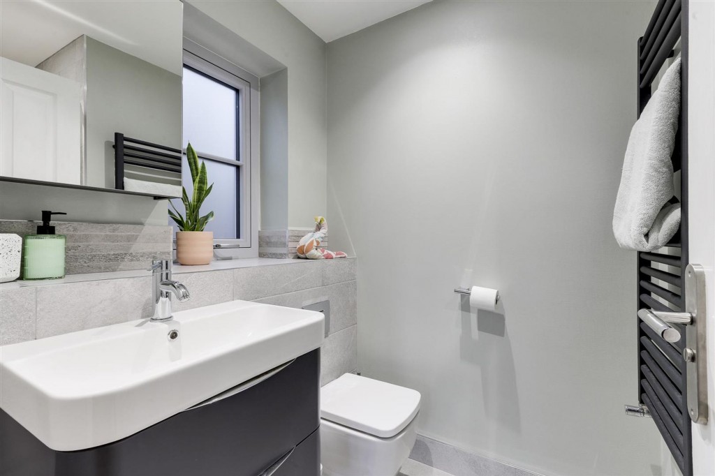 Martindale Close, Gamston, NG2