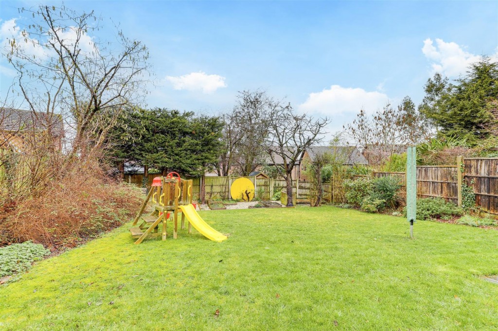 Martindale Close, Gamston, NG2