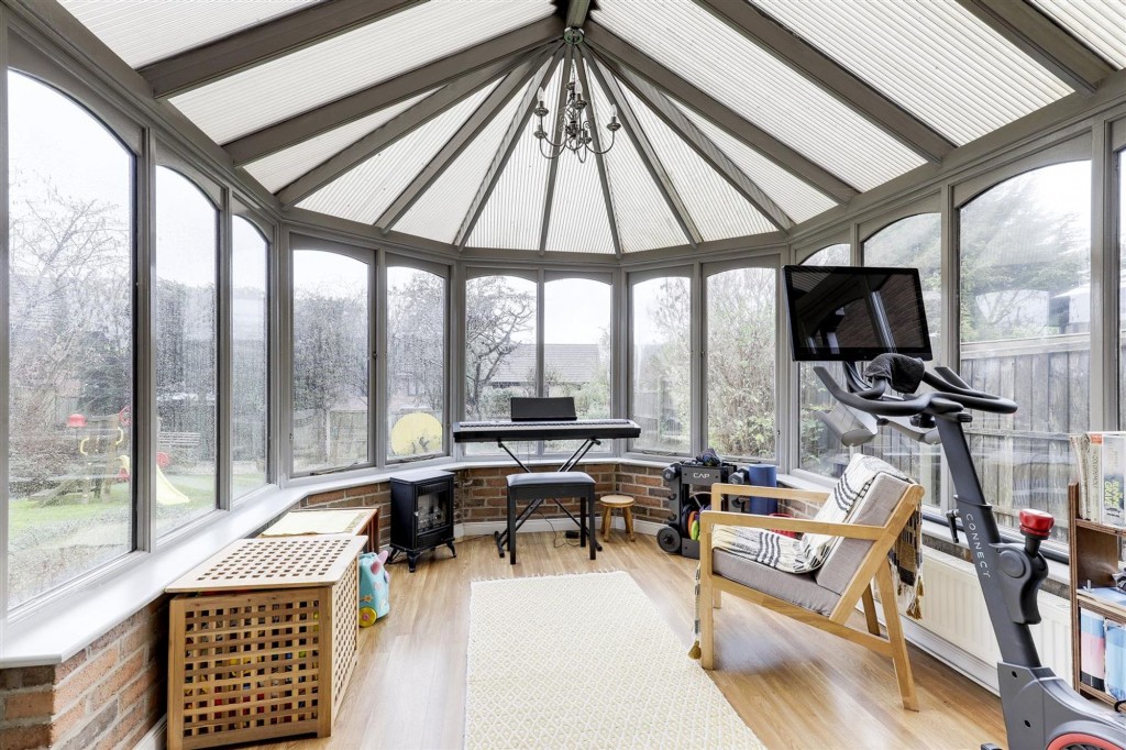 Martindale Close, Gamston, NG2