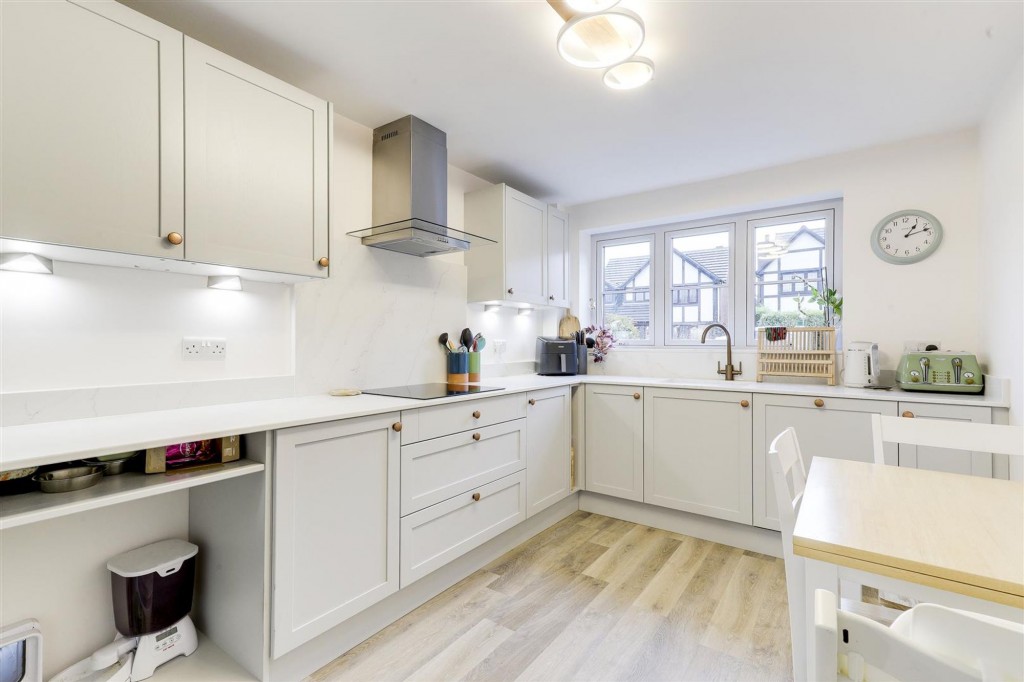 Martindale Close, Gamston, NG2