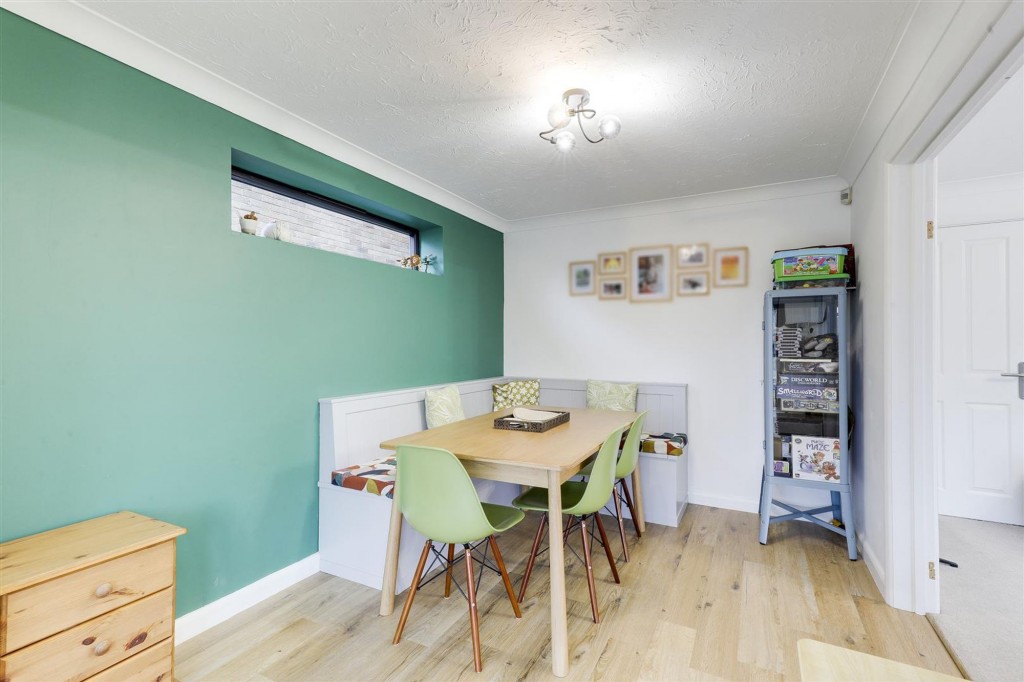 Martindale Close, Gamston, NG2