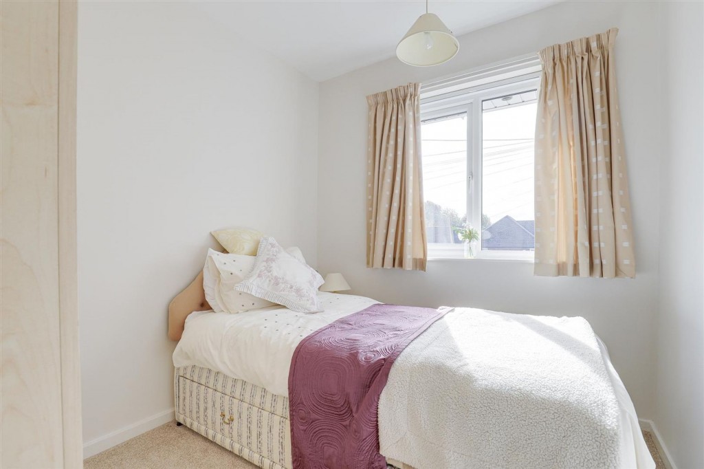 Petworth Avenue, Toton, NG9