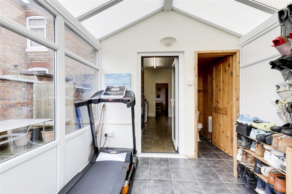 Walton Street, Long Eaton, NG10