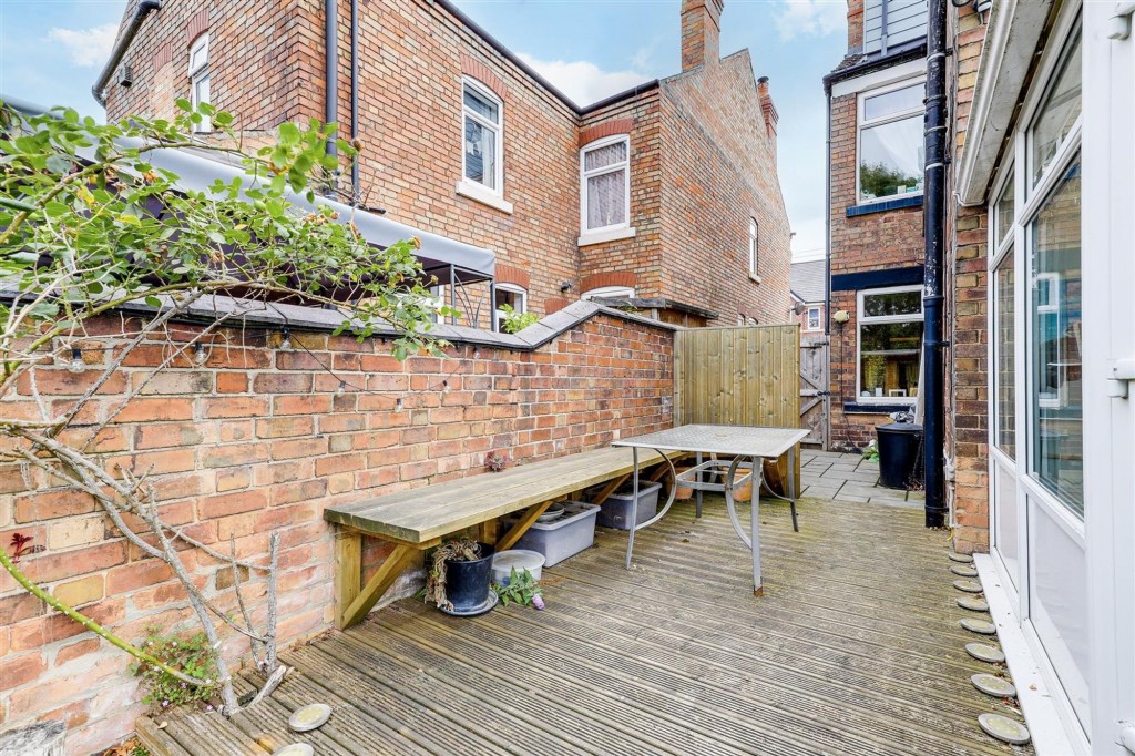 Walton Street, Long Eaton, NG10