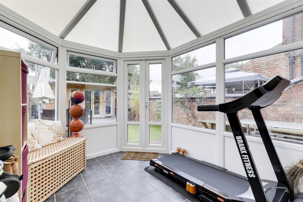 Walton Street, Long Eaton, NG10