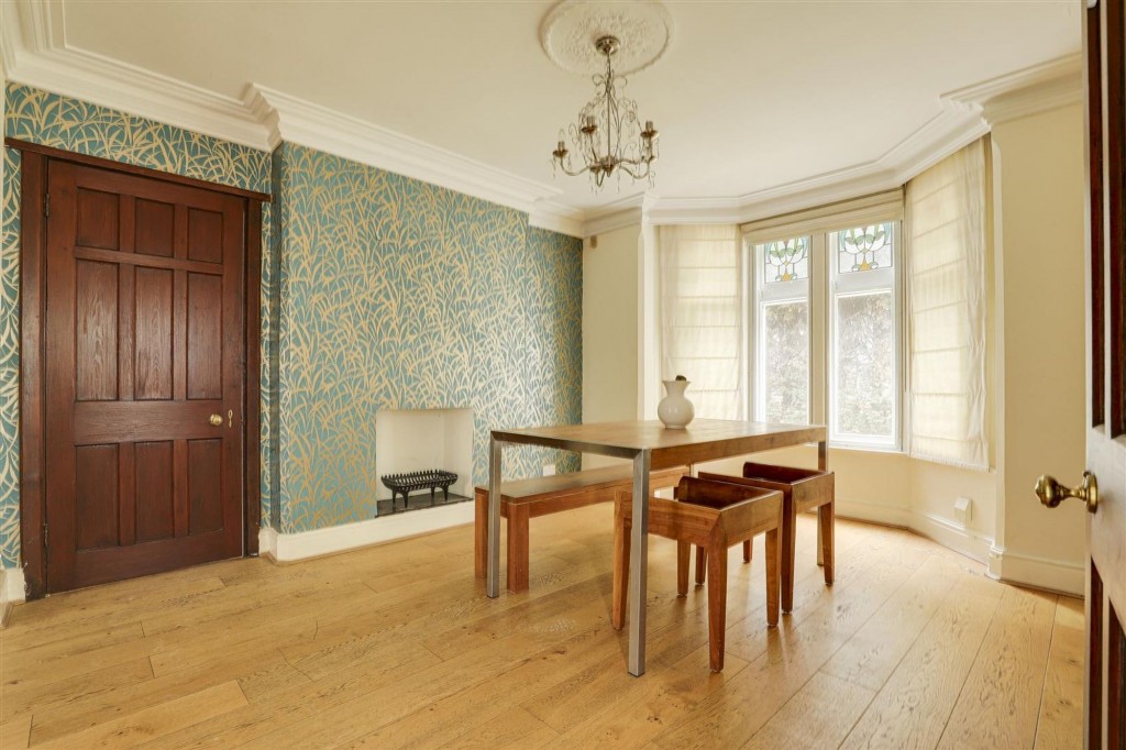 Mapperley Hall Drive, Nottingham, NG3