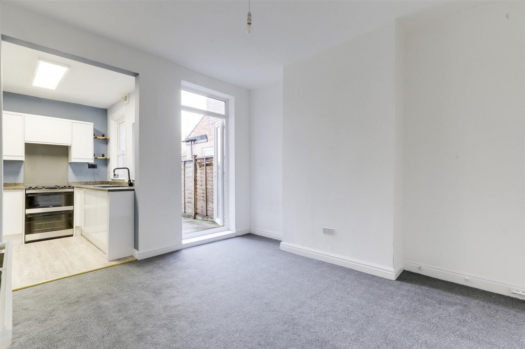 Priory Road, Gedling, NG4