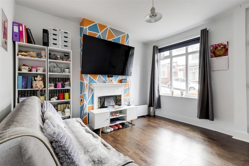 Dornoch Avenue, Nottingham, NG5