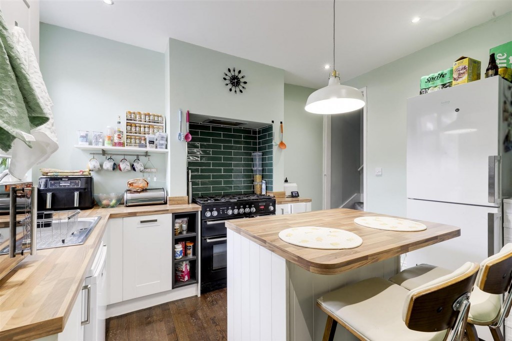 Dornoch Avenue, Nottingham, NG5