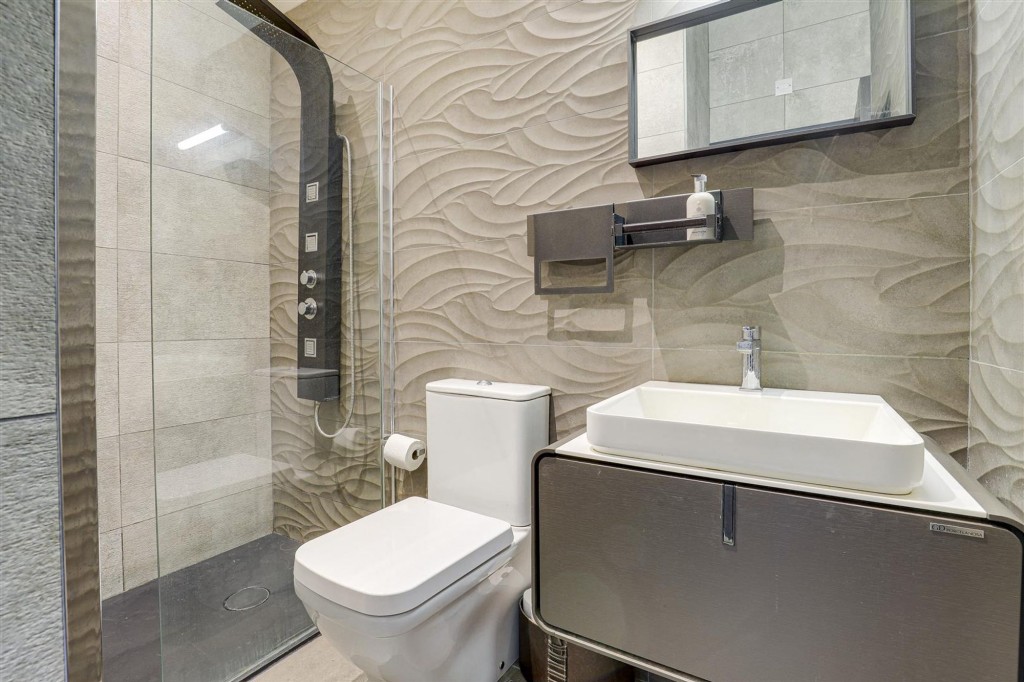 Landmere Lane, Ruddington, NG11