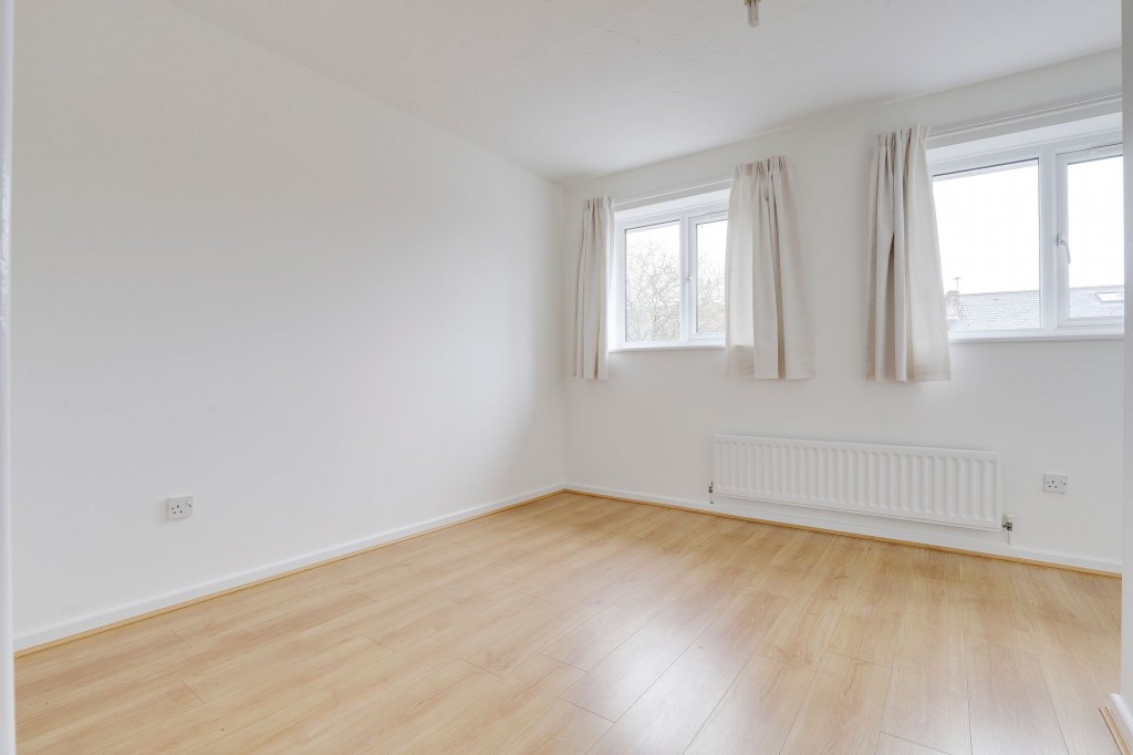 Peregrine Close, Lenton, NG7