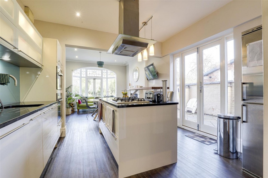 Davies Road, West Bridgford, NG2