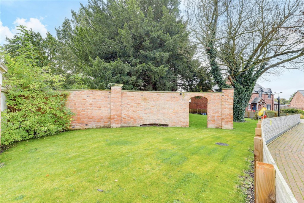 Rectory Mews, Clifton Village, NG11