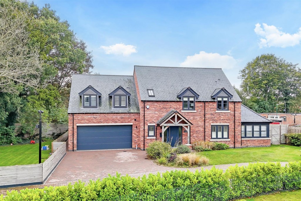 Rectory Mews, Clifton Village, NG11