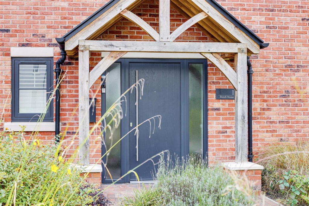 Rectory Mews, Clifton Village, NG11