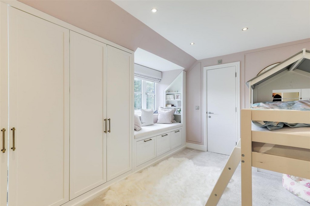 Rectory Mews, Clifton Village, NG11