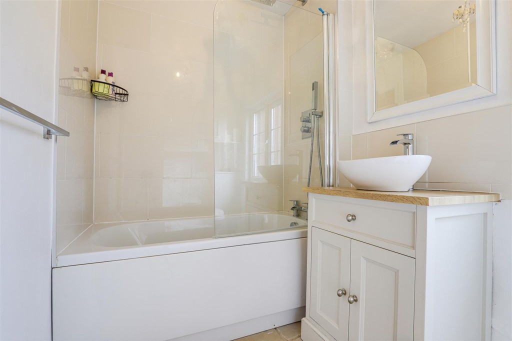 Main Road, Cotgrave, NG12