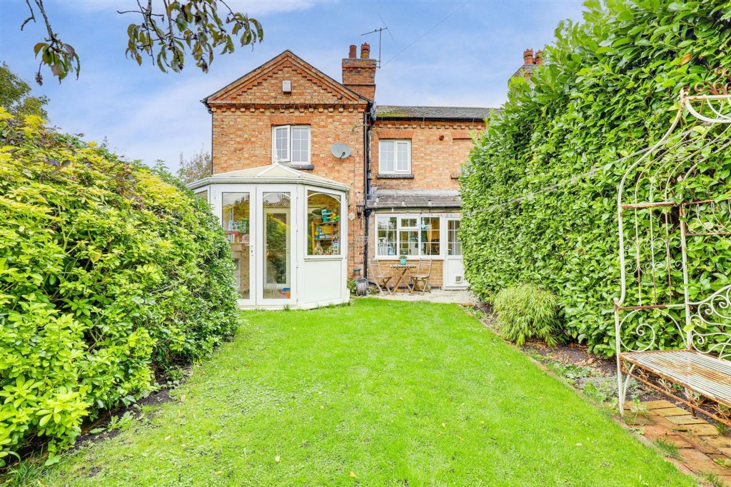 Main Road, Cotgrave, NG12