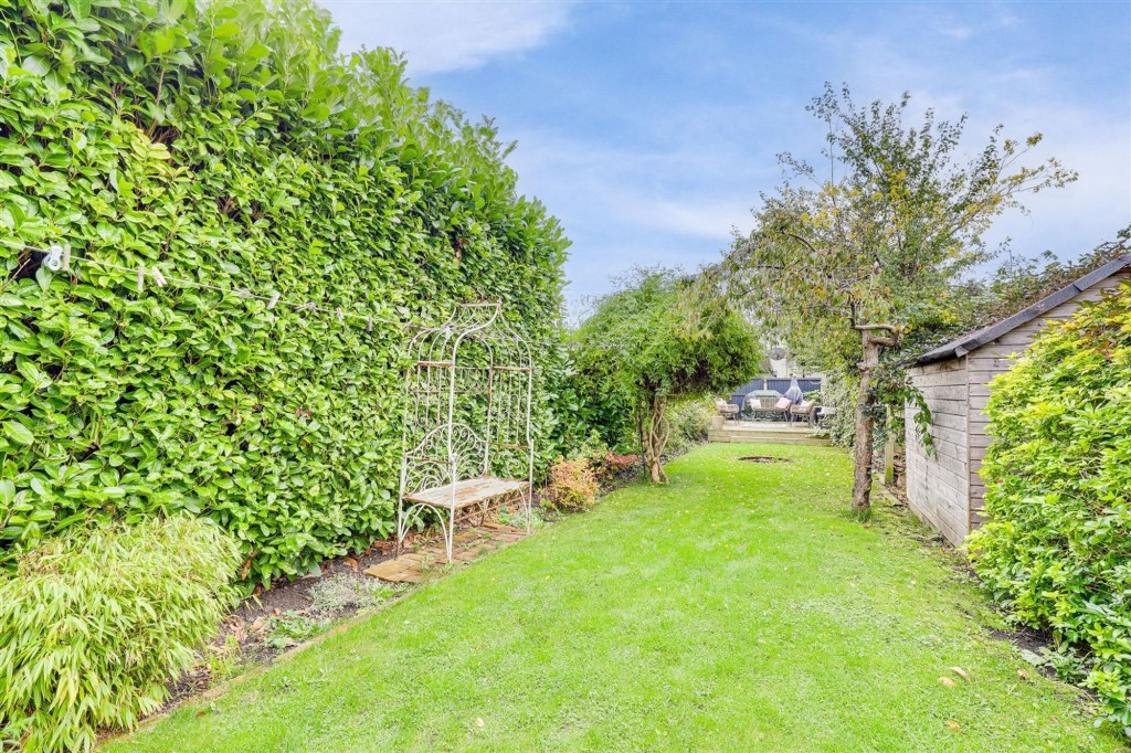 Main Road, Cotgrave, NG12