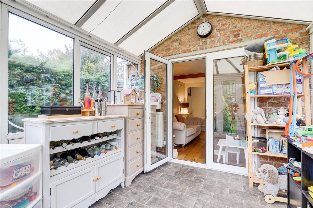 Main Road, Cotgrave, NG12