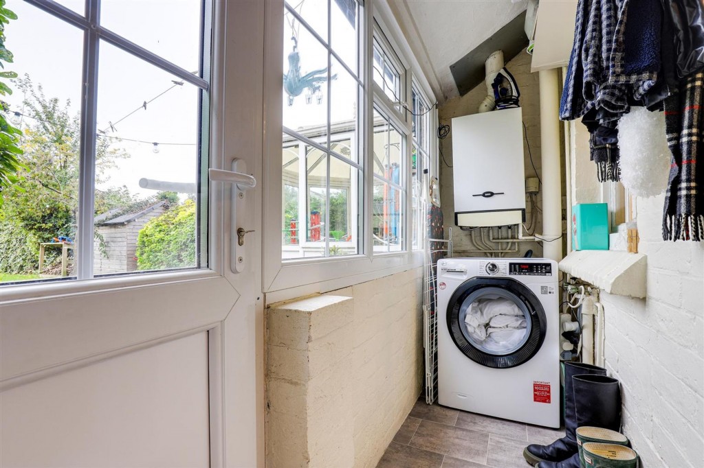 Main Road, Cotgrave, NG12