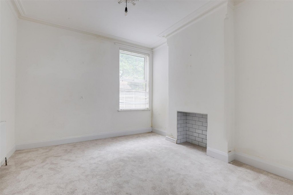 Woodborough Road, Nottingham, NG3