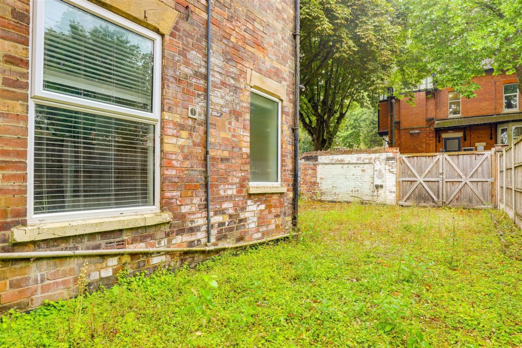 Woodborough Road, Nottingham, NG3