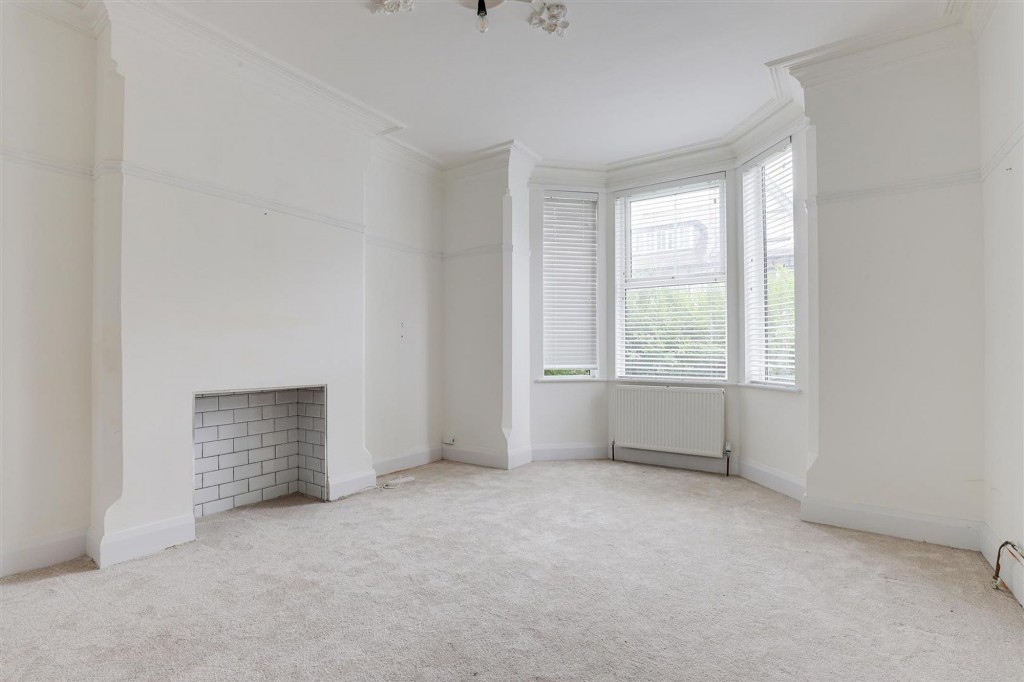 Woodborough Road, Nottingham, NG3