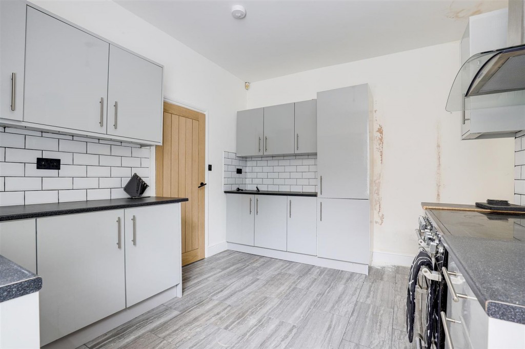 Woodborough Road, Nottingham, NG3