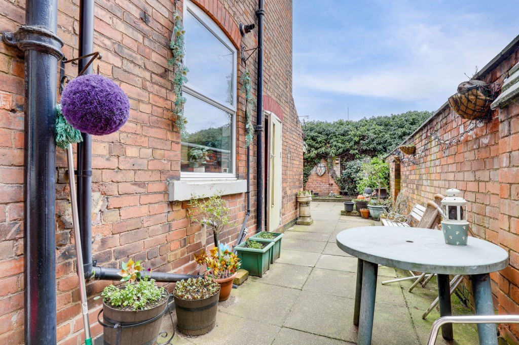 Cranmer Street, Long Eaton, NG10