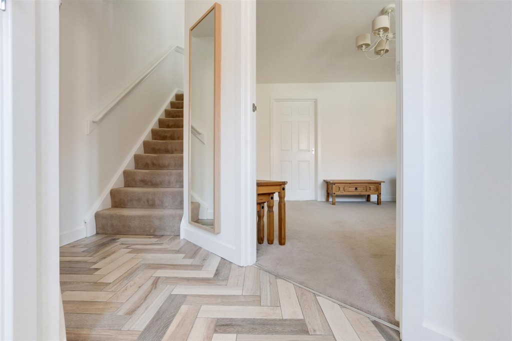 Spitfire Way, Hucknall, NG15