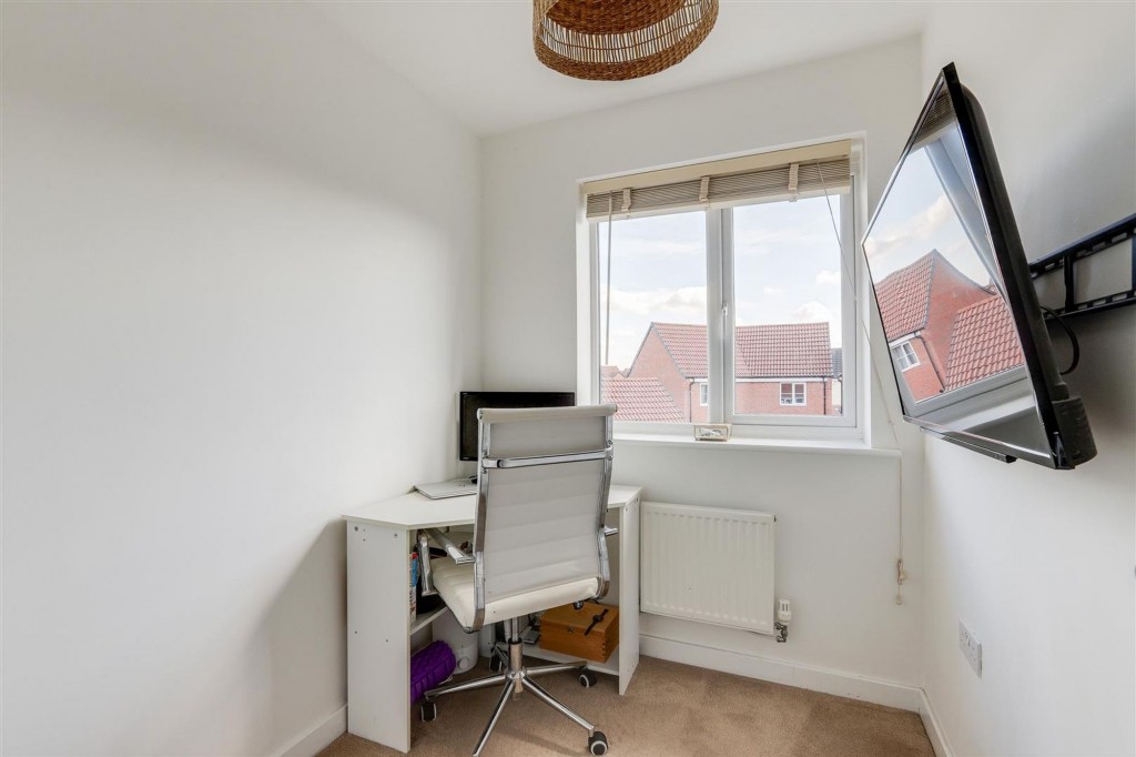 Spitfire Way, Hucknall, NG15