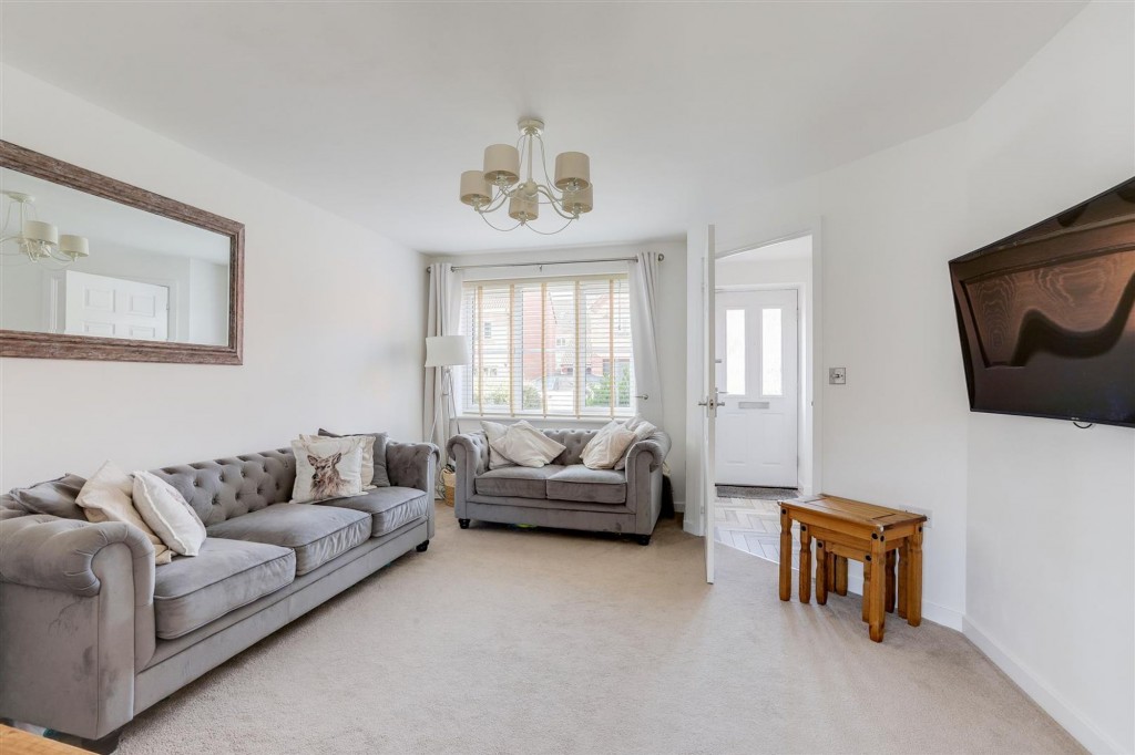 Spitfire Way, Hucknall, NG15