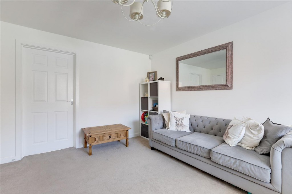 Spitfire Way, Hucknall, NG15