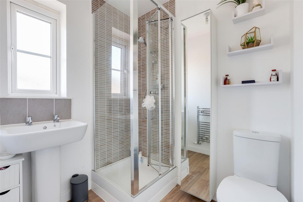 Spitfire Way, Hucknall, NG15