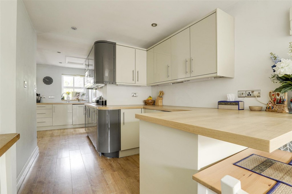 Gillercomb Close, West Bridgford, NG2