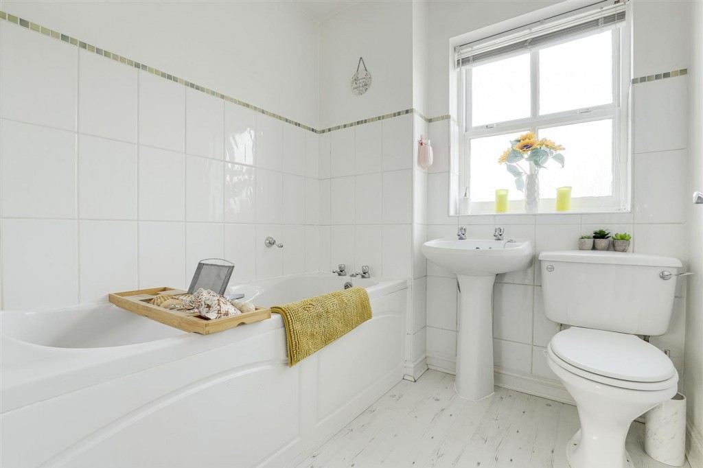 Gillercomb Close, West Bridgford, NG2