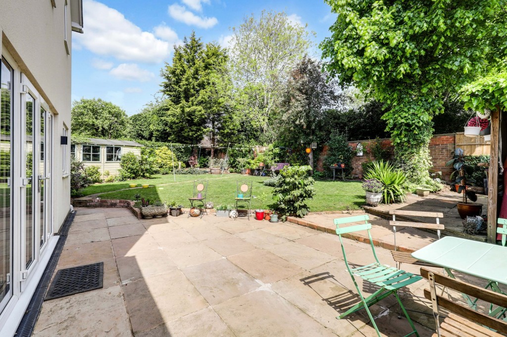Hilltop View, Besecar Avenue, Gedling, Nottingham, NG4 4DP