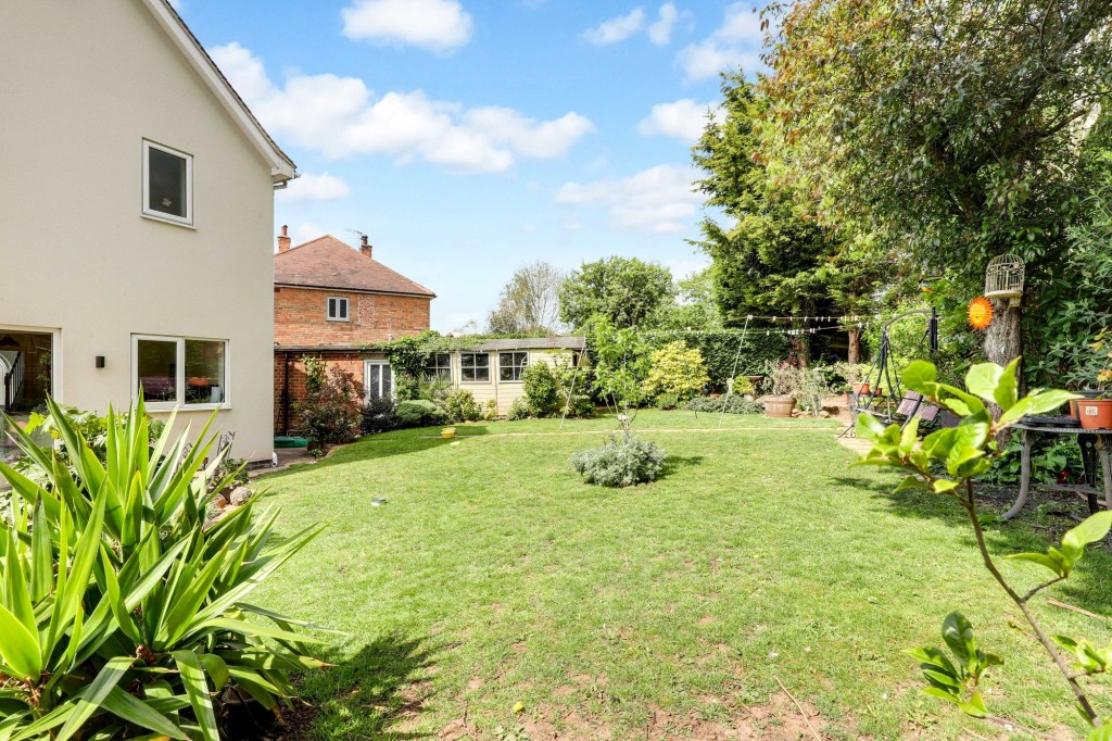 Hilltop View, Besecar Avenue, Gedling, Nottingham, NG4 4DP