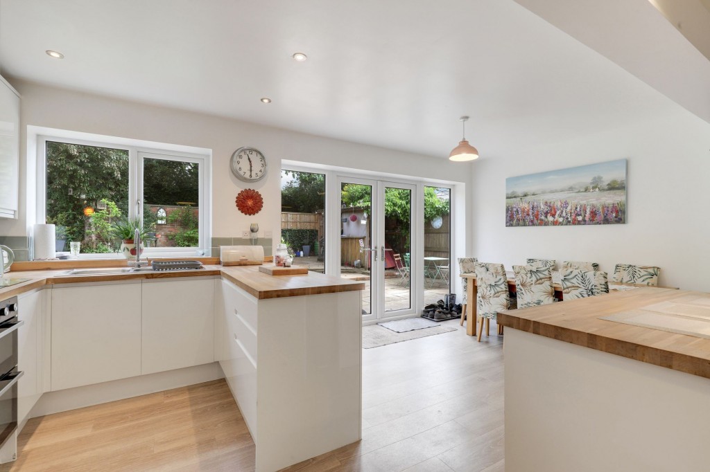 Hilltop View, Besecar Avenue, Gedling, Nottingham, NG4 4DP