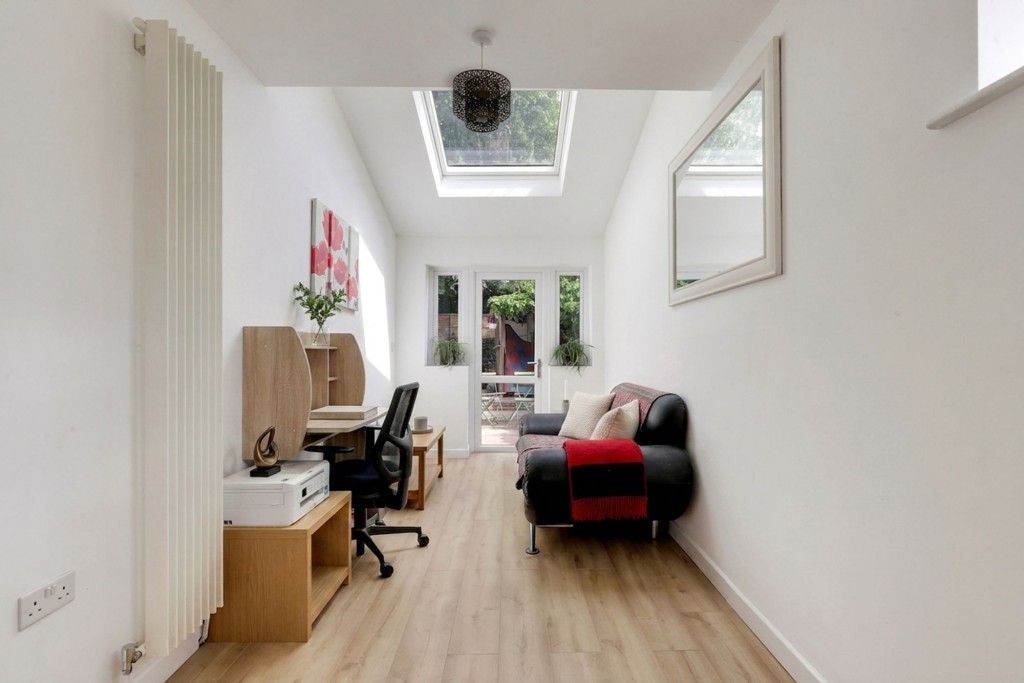 Hilltop View, Besecar Avenue, Gedling, Nottingham, NG4 4DP