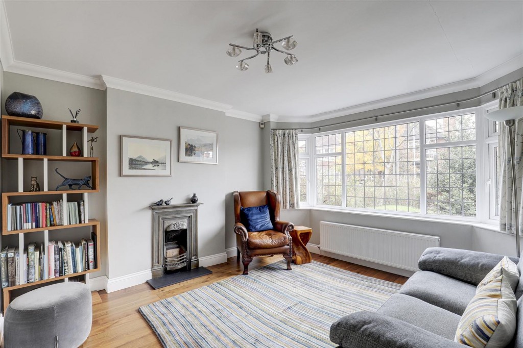 Seven Oaks Crescent, Bramcote, NG9