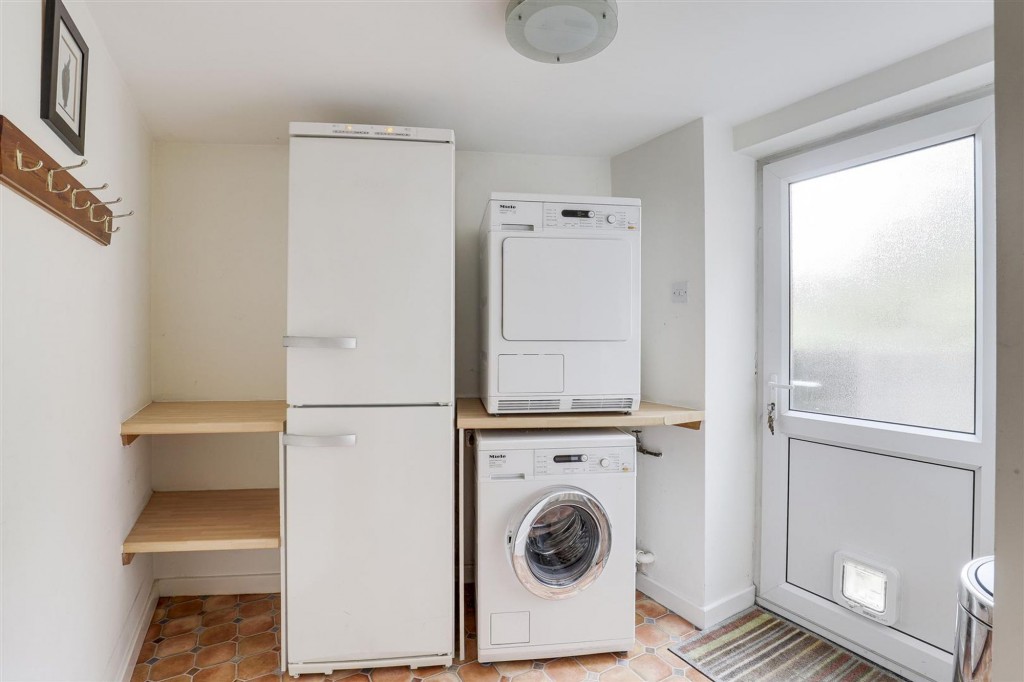 Seven Oaks Crescent, Bramcote, NG9