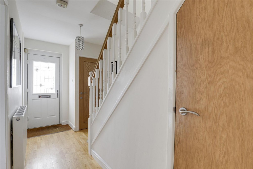 Seven Oaks Crescent, Bramcote, NG9