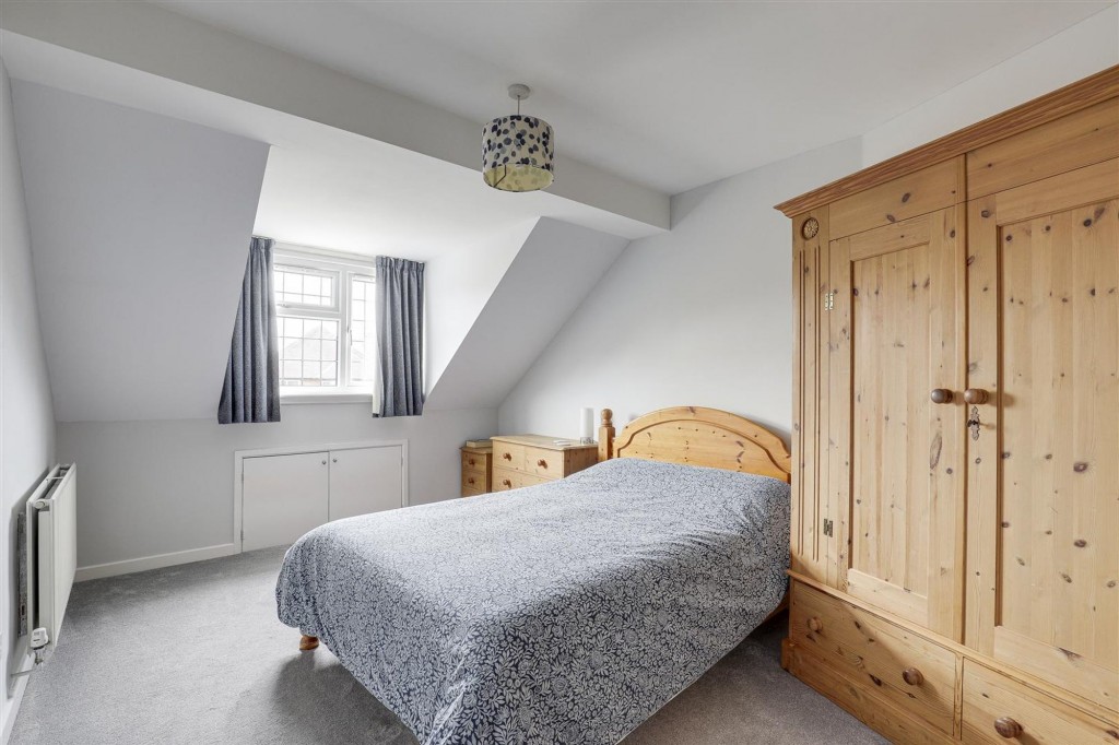 Seven Oaks Crescent, Bramcote, NG9