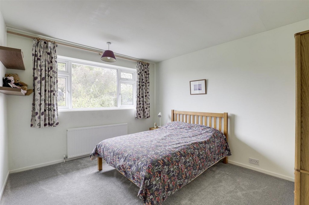 Seven Oaks Crescent, Bramcote, NG9