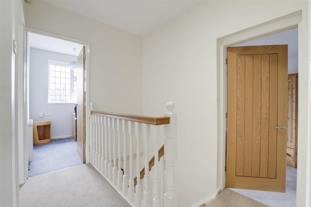 Seven Oaks Crescent, Bramcote, NG9